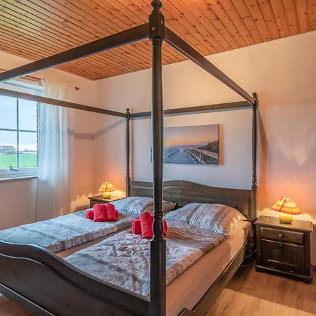 Gorgeous In Friedrichskoog-spitze With Wifi Holiday home Friedrichskoog-Spitz