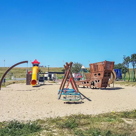 Gorgeous In Friedrichskoog-spitze With Wifi Holiday home *